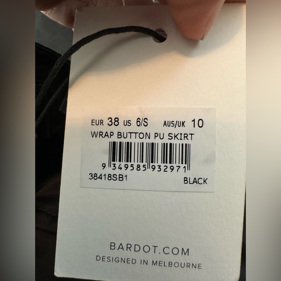 Bardot Women’s Wrap Button Pu Skirt In Black Faux Leather NWT (Size S/6) - Picture 7 of 10